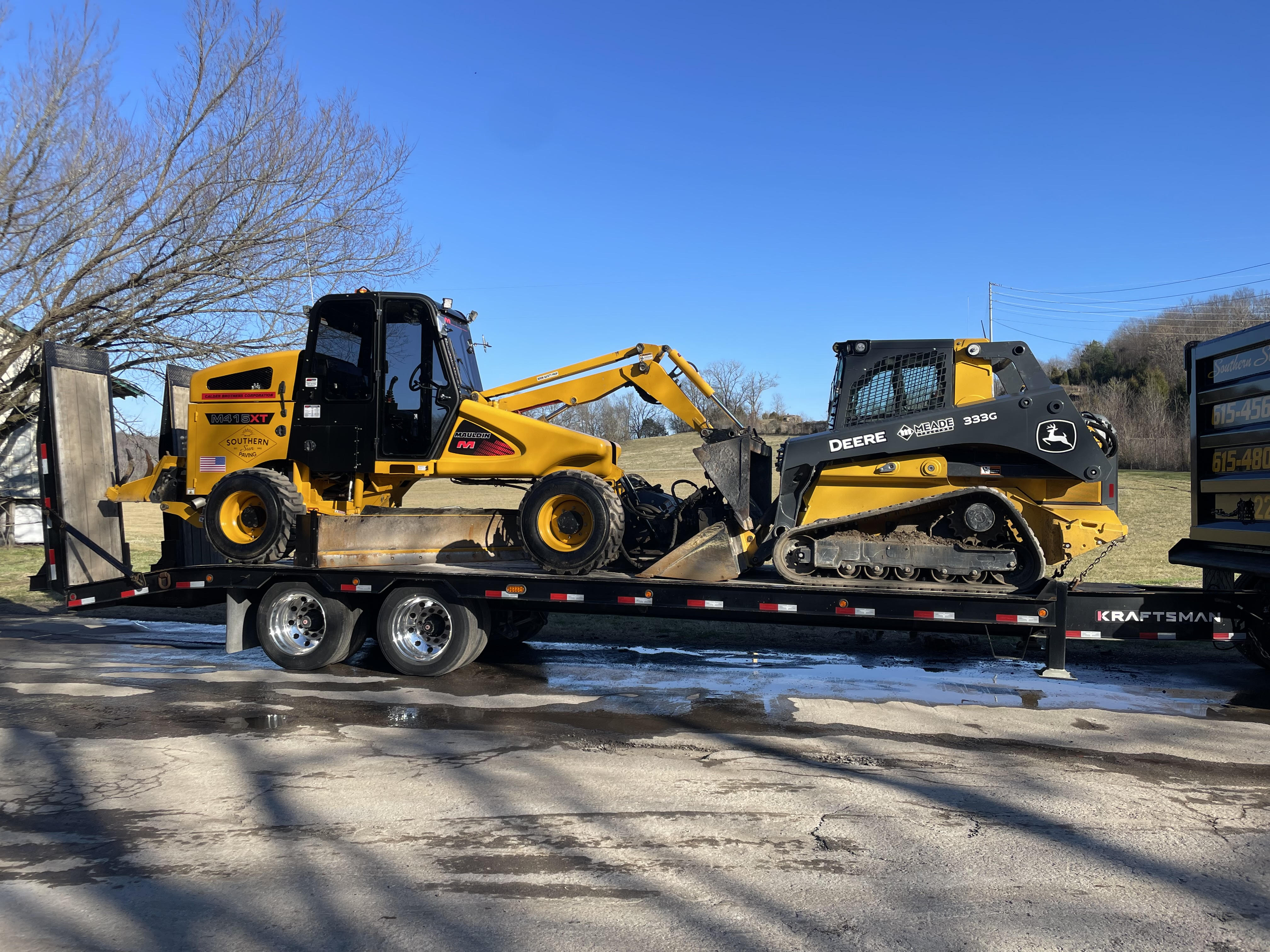 Kraftsman HP40 with paving equipment and southern sun