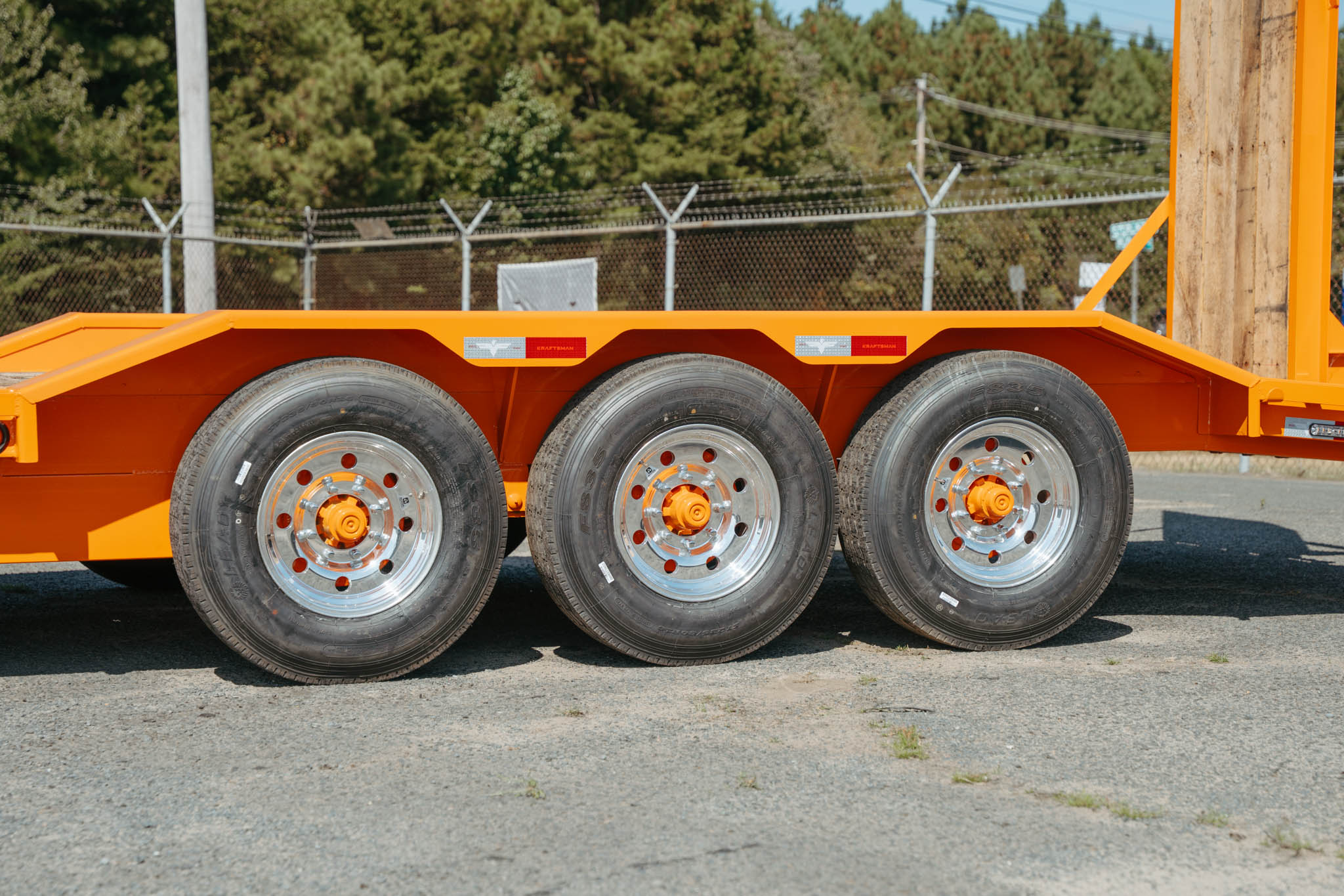 Model E8-22 SW, Aluminum Wheels